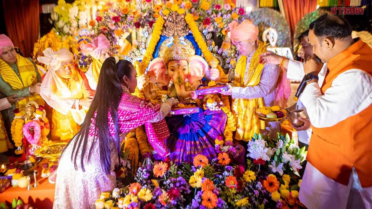 ศรัทธาล้น เทวาลัยมหากาล แห่สักการะ-ขอพร ร่วมพิธีอารตีไฟ ถวายองค์พระพิฆเนศ